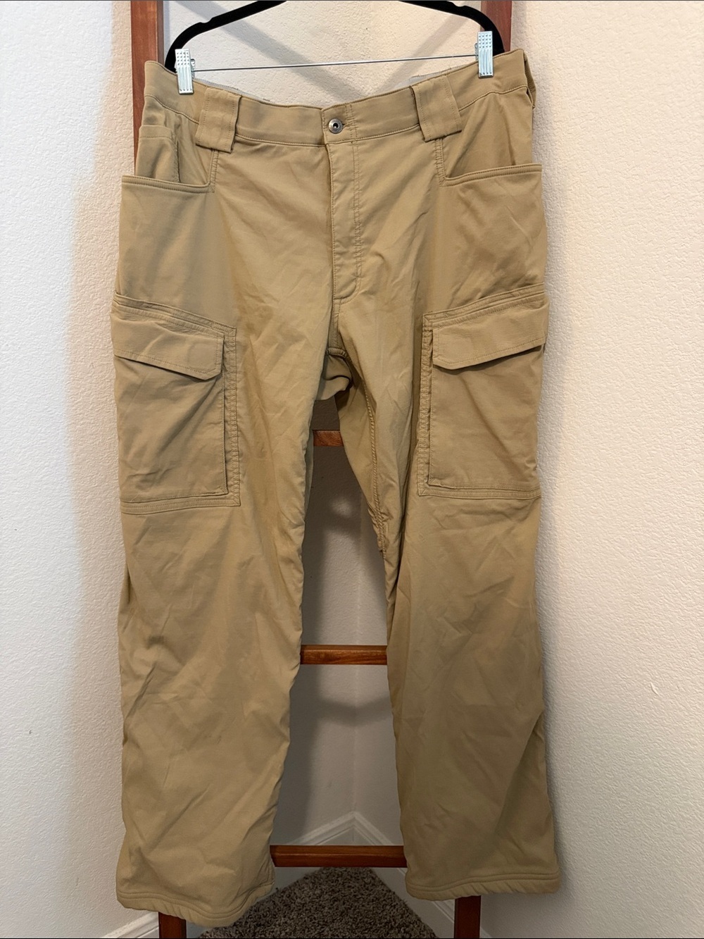 Duluth Trading Co Flex Dry Fleece Lined Tan Cargo Pants with Utility Pockets